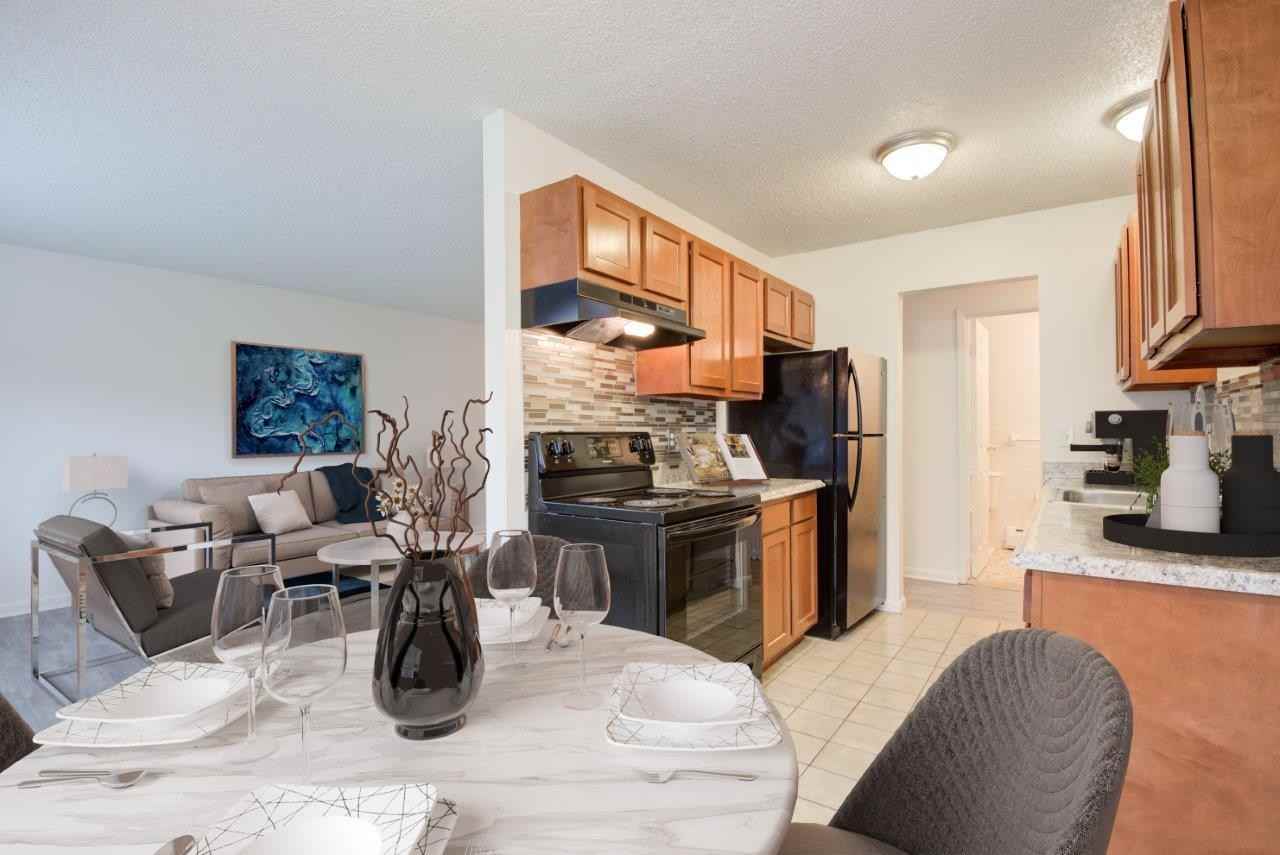 Knollwood Manor Apartment Homes - Photo 6 of 22