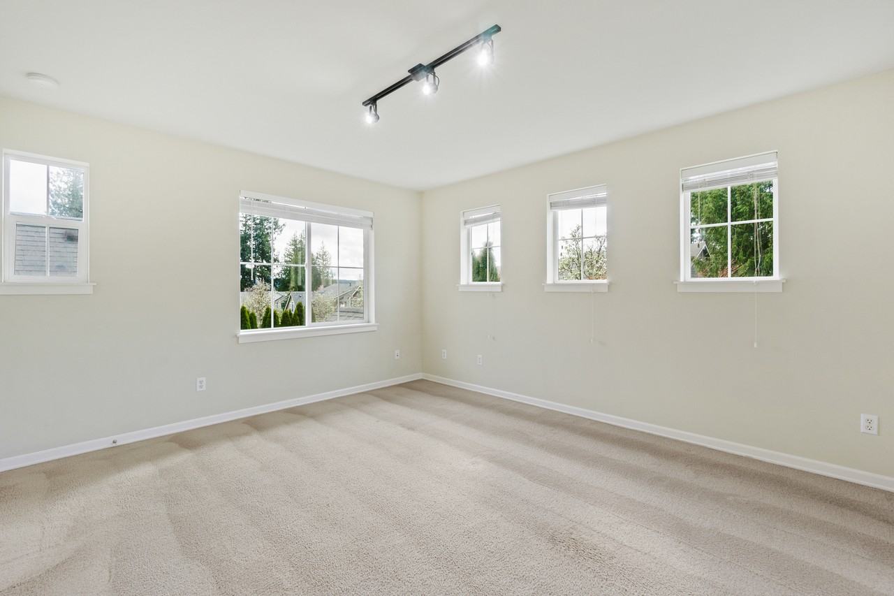 17212 Ne 117th Way #1 - Photo 6 of 35