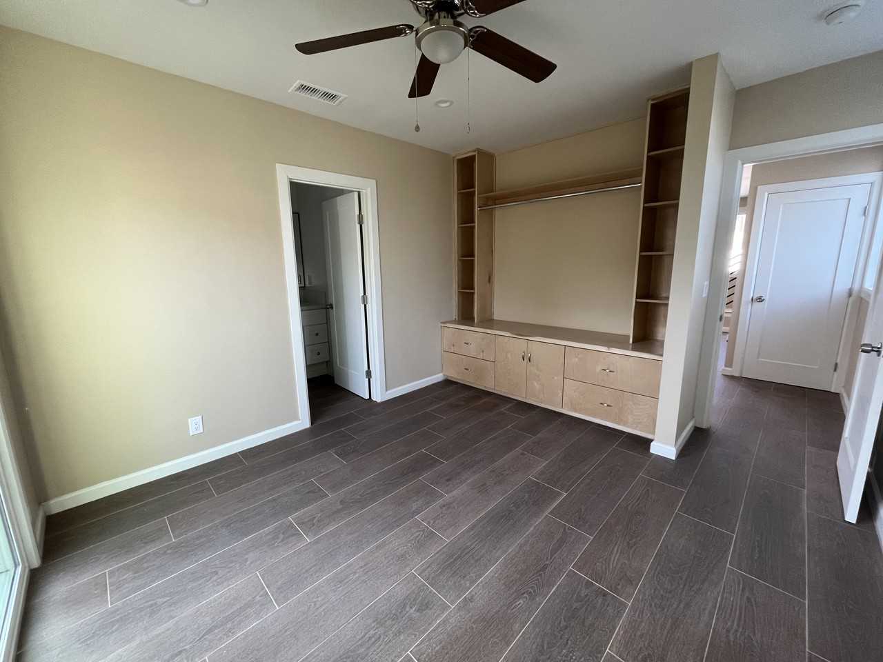 13836 Cohasset Street - Photo 7 of 18