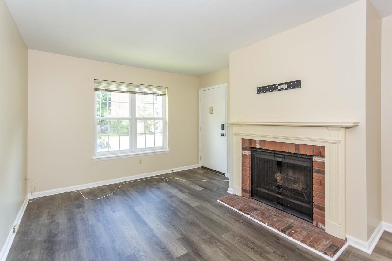 2105 Montreat ParkwayUnit D #D - Photo 3 of 31