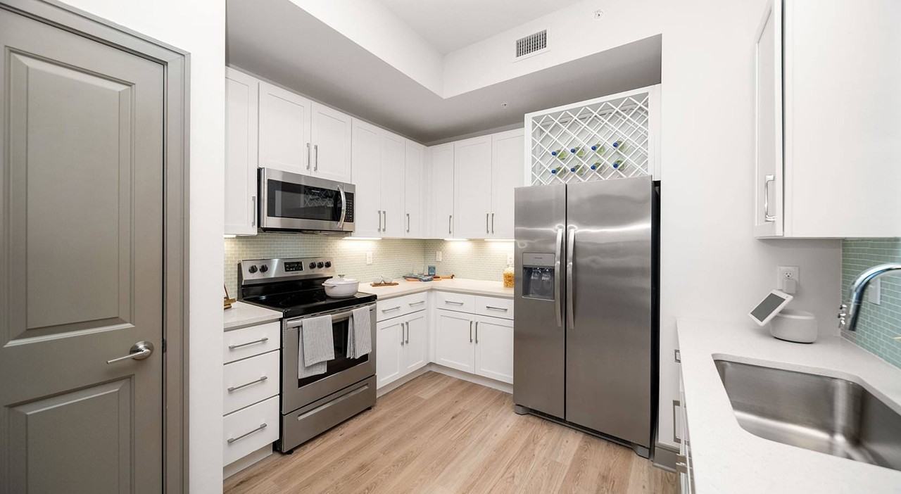 The Pearl Founders Square - Photo 6 of 34