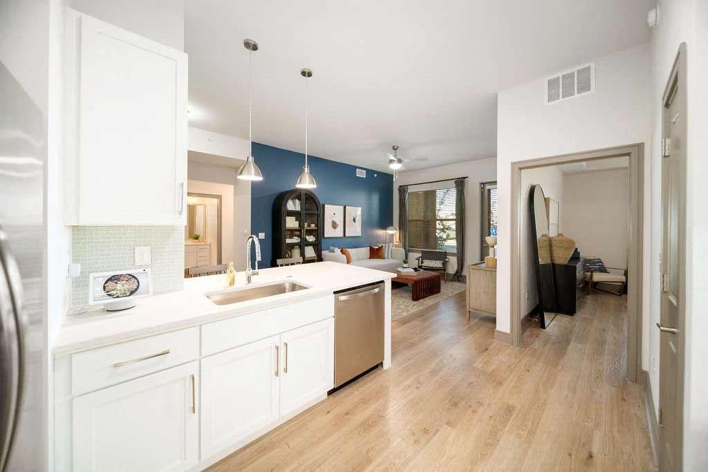 The Pearl Founders Square - Photo 7 of 34