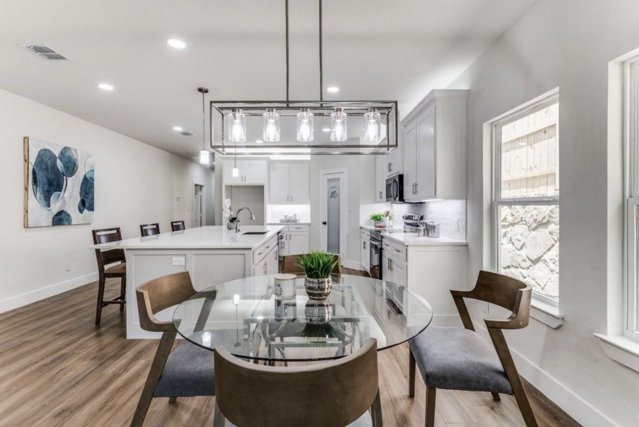 2601 Hutchinson Street - Photo 3 of 12