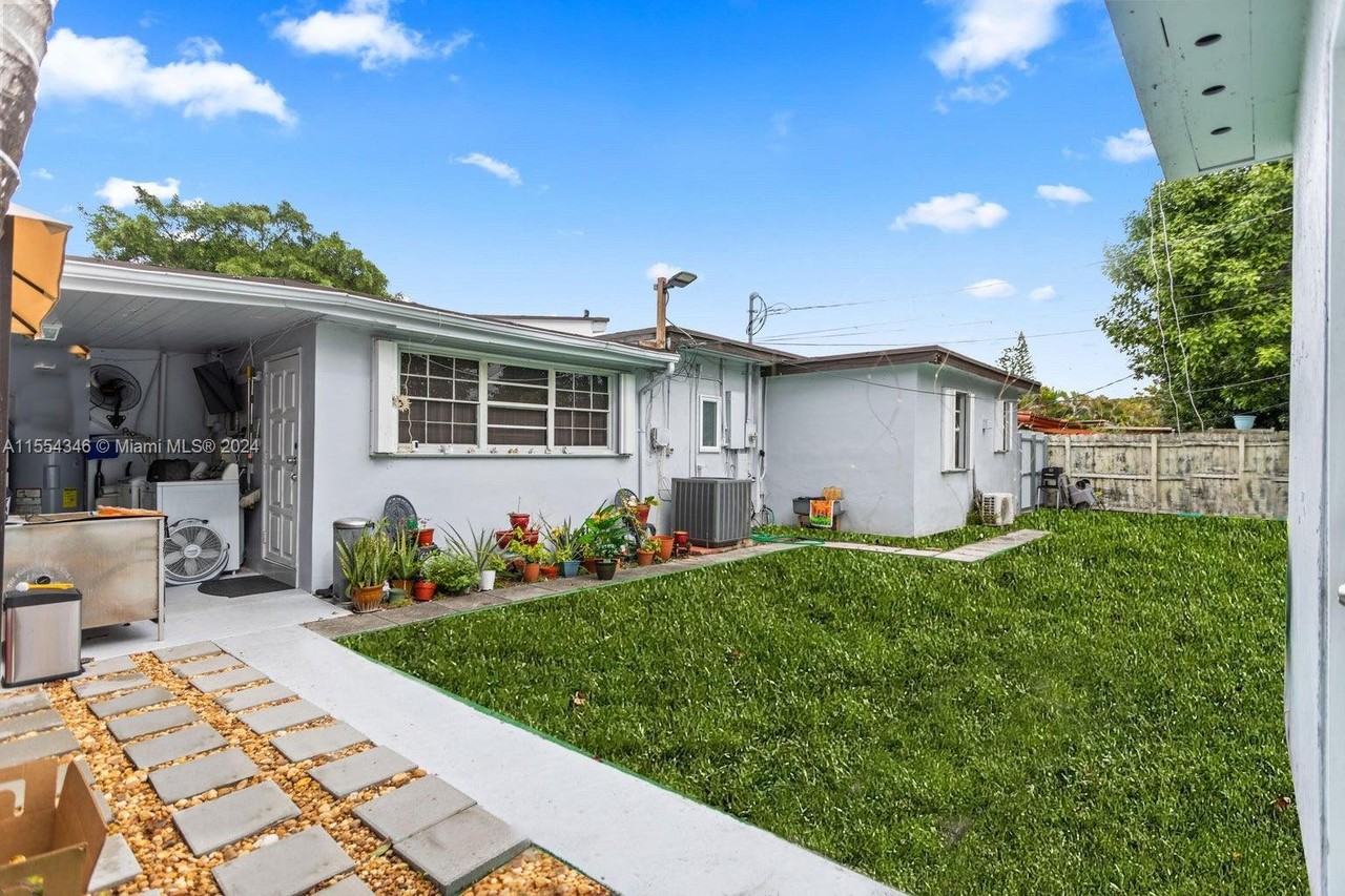 6840 Sw 3rd St #1 - Photo 2 of 8