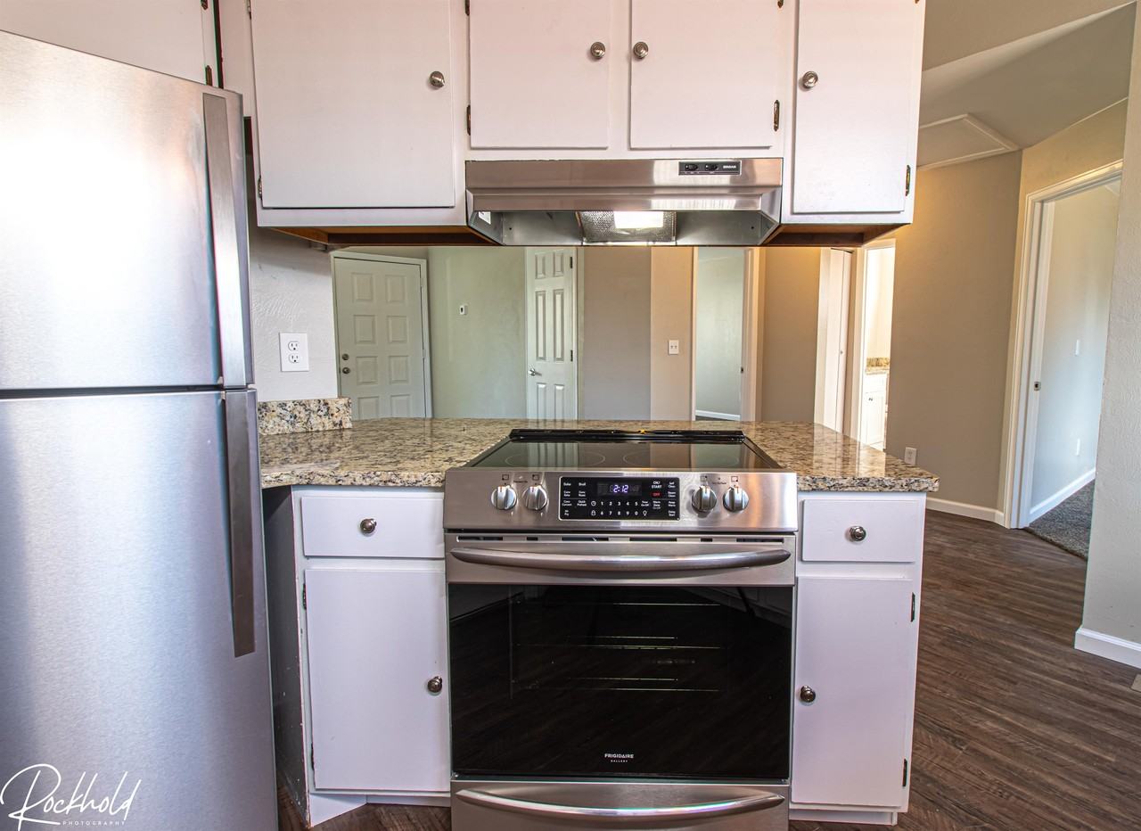 16901 E Stanford Ave - Photo 7 of 17