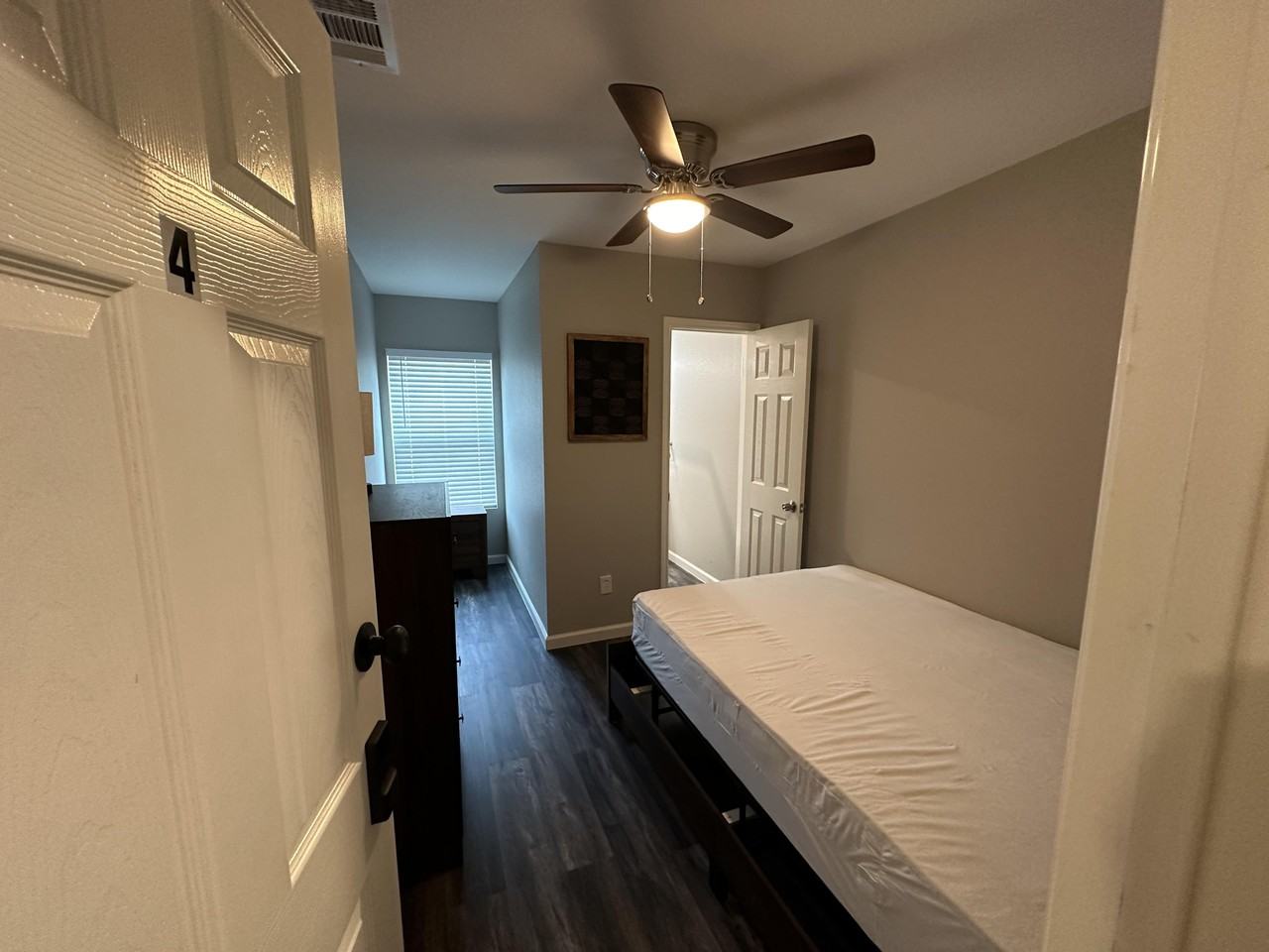 Colonial Ave - Photo 5 of 6
