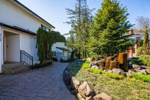 featured image of 6520 6520 - 6570 SW Canyon Court