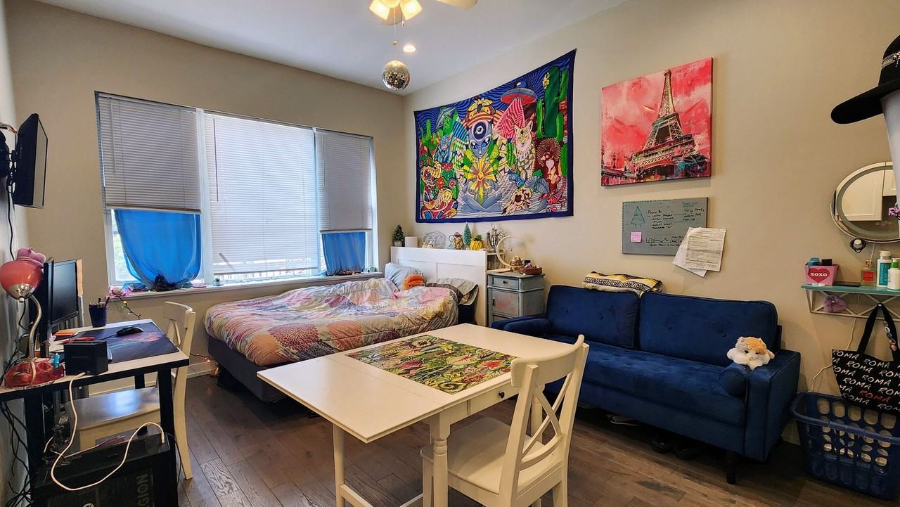 4764 N Virginia Ave #112 - Photo 2 of 7