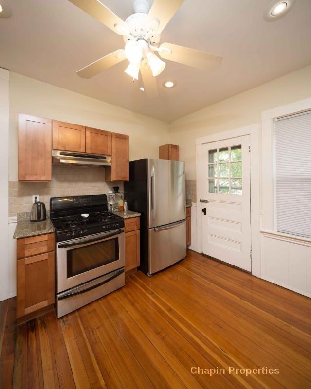 102 Franklin St #2 - Photo 3 of 8