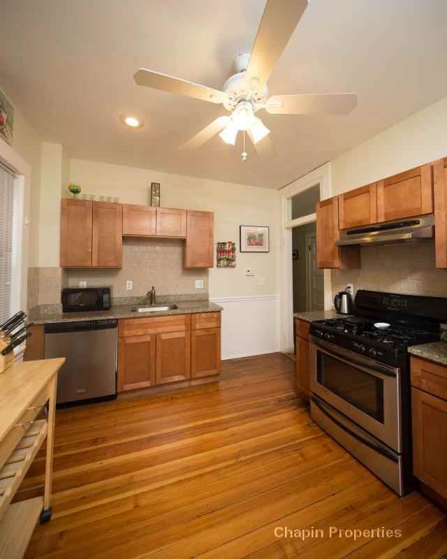 102 Franklin St #2 - Photo 5 of 8