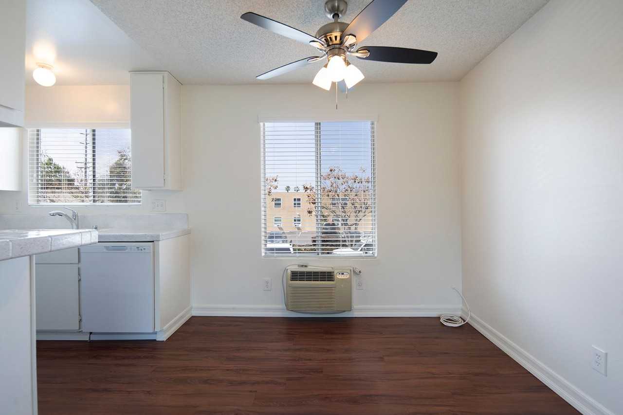 San Remo Court - Photo 6 of 22