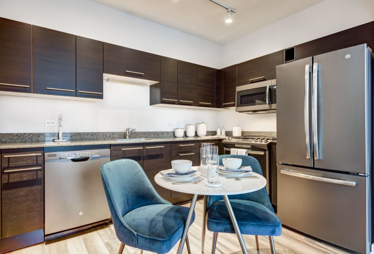 840 W Blackhawk St #1-1 - Photo 4 of 15