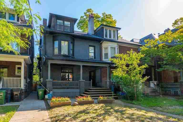 151 Walmer Rd #2ndFL