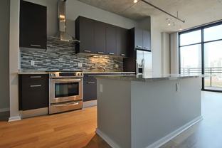 150 W Roosevelt Rd - Photo 1 of 1