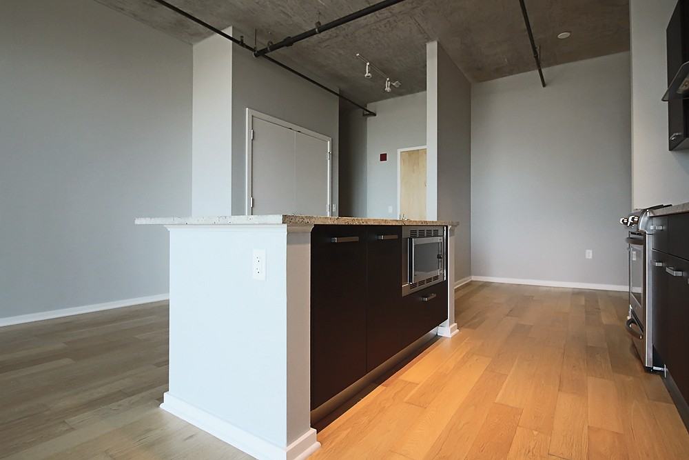 150 W Roosevelt Rd #1-1DEN - Photo 5 of 23