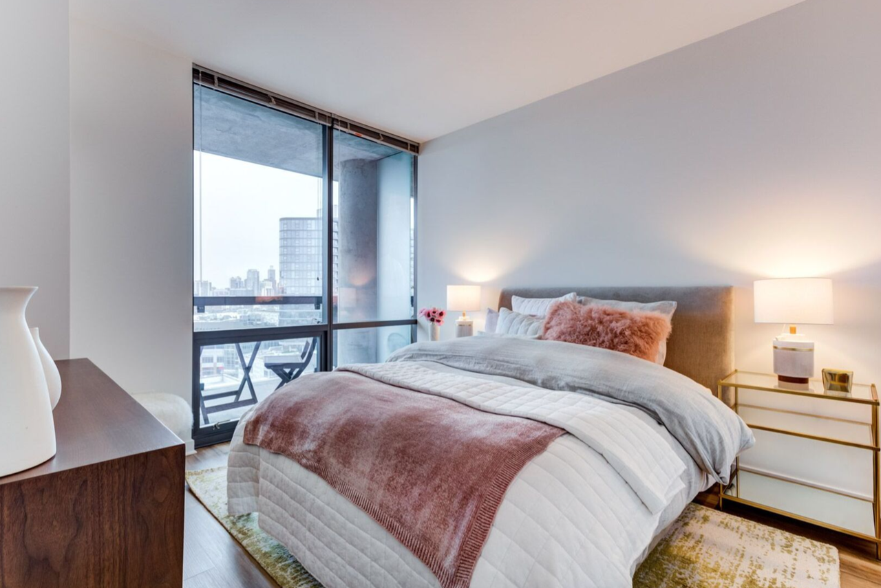 840 W Blackhawk St #2-2 - Photo 4 of 13