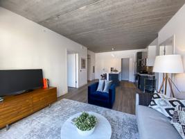 featured image of 734 W Sheridan Rd #3-2