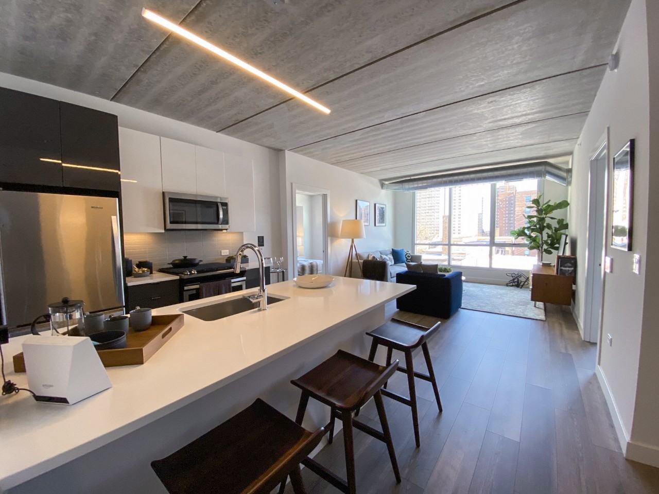 734 W Sheridan Rd #3-2 - Photo 2 of 20