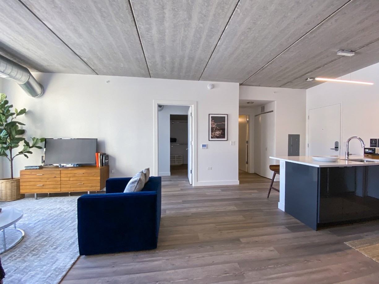 734 W Sheridan Rd #3-2 - Photo 5 of 20