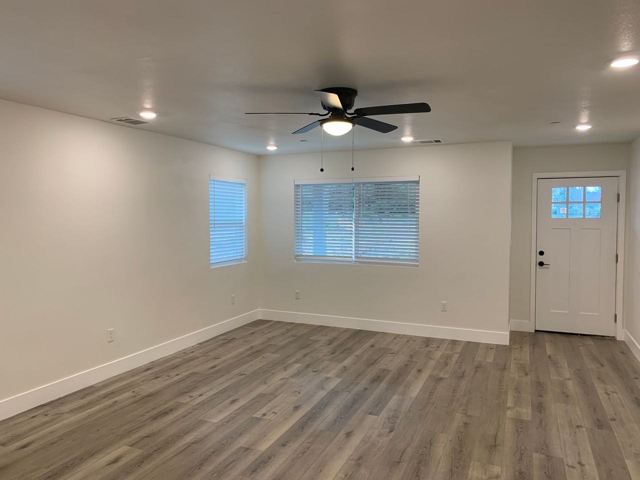 6033 Pentz Road - Photo 4 of 25