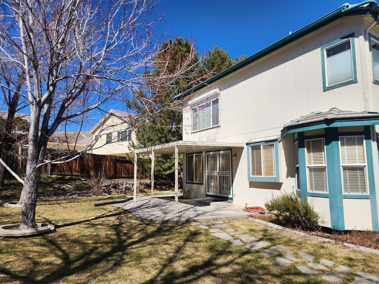 2965 Roxbury Dr - Photo 3 of 31