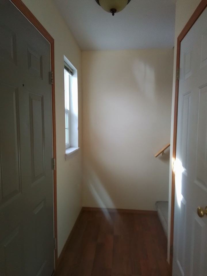 Great 2 level 3 bedroom 2 bath units - Photo 2 of 23