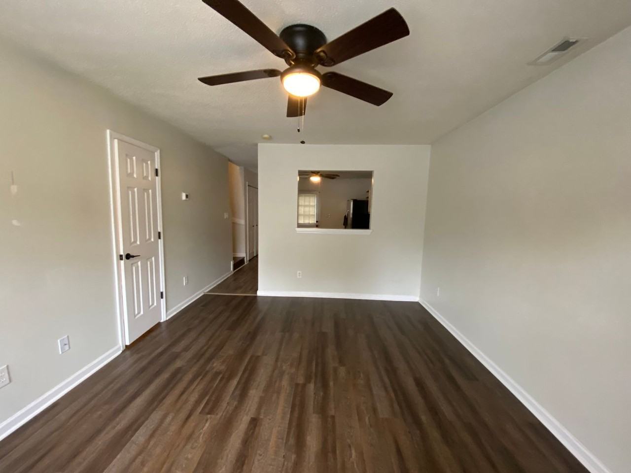 326 Bracken Pl - Photo 3 of 12