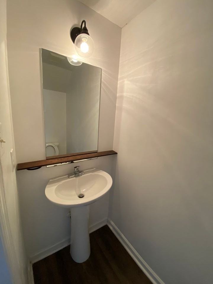 326 Bracken Pl - Photo 4 of 12