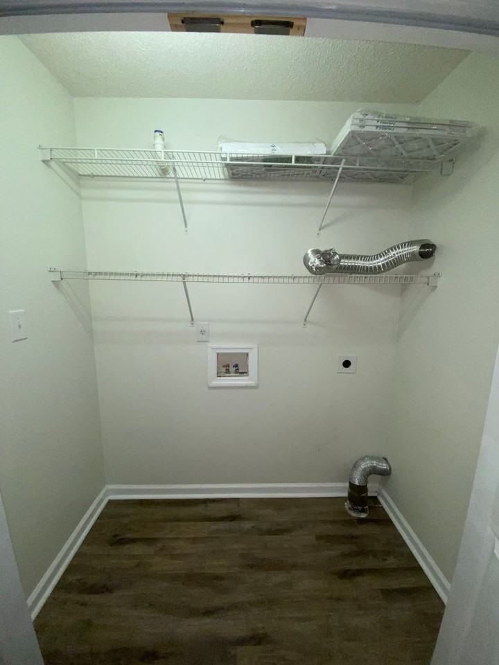 326 Bracken Pl - Photo 7 of 12
