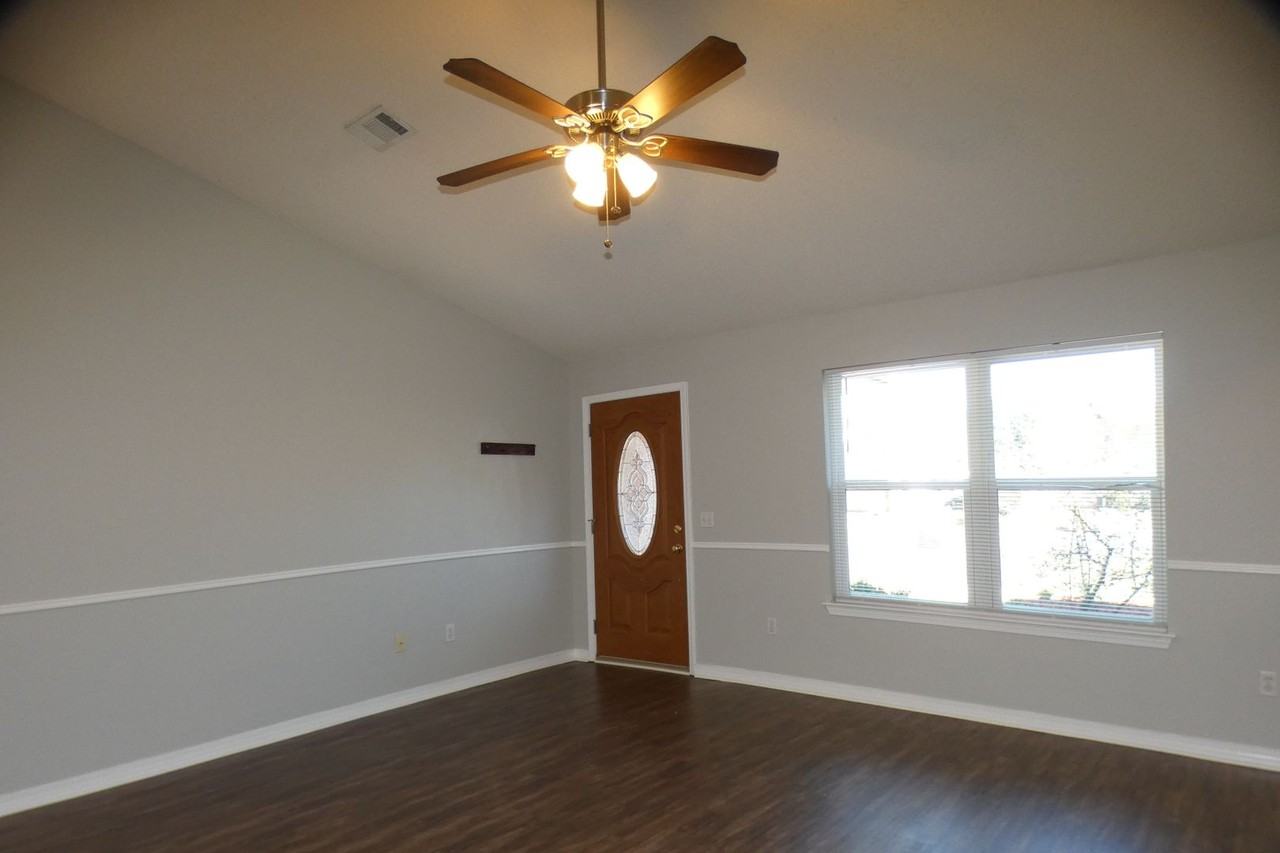6607 Woodbury Forest Dr - Photo 5 of 26
