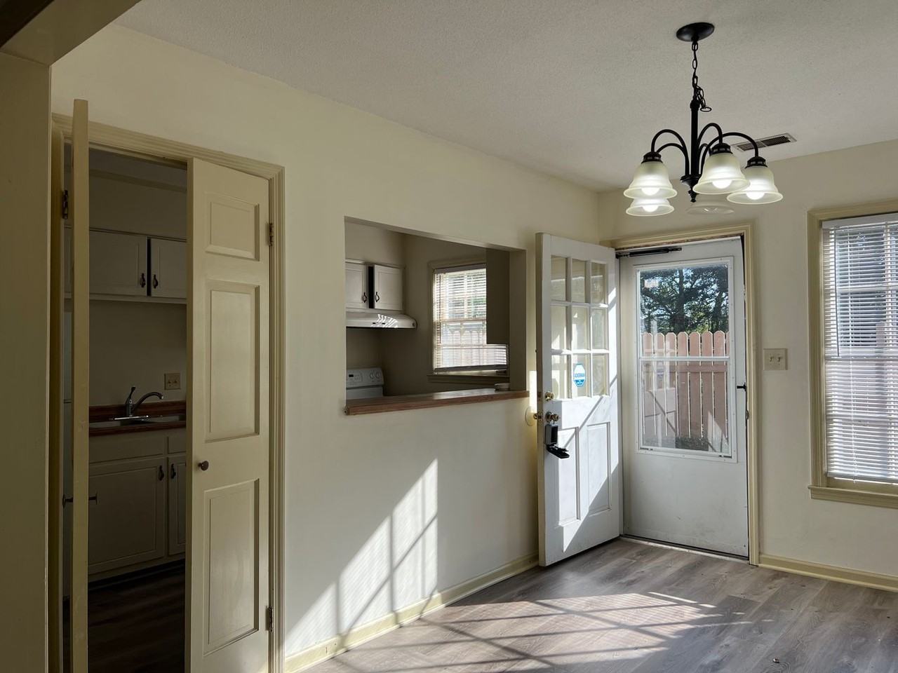 315 S Pope St #1 - Photo 7 of 11