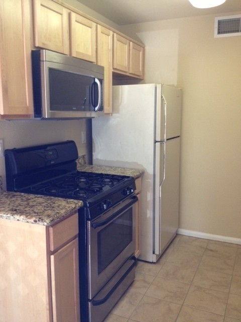 4735 Amber Ln #3 - Photo 5 of 11