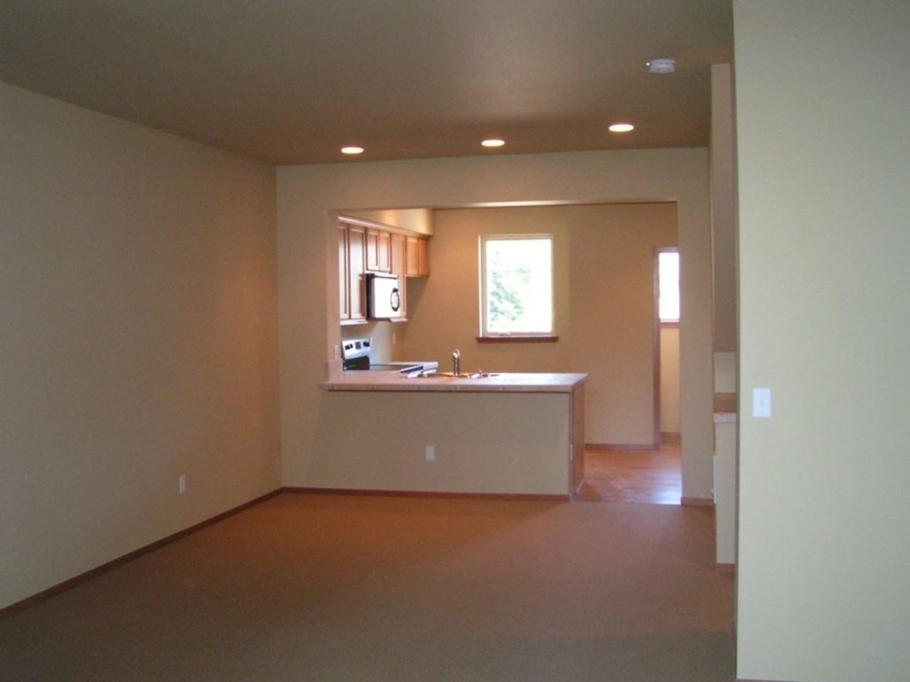 205 Broadway St - Photo 2 of 29