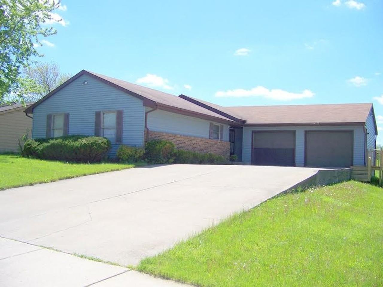 6102 6102 Guild Drive 6104 Guild Drive, Fort Wayne, IN 46816 2