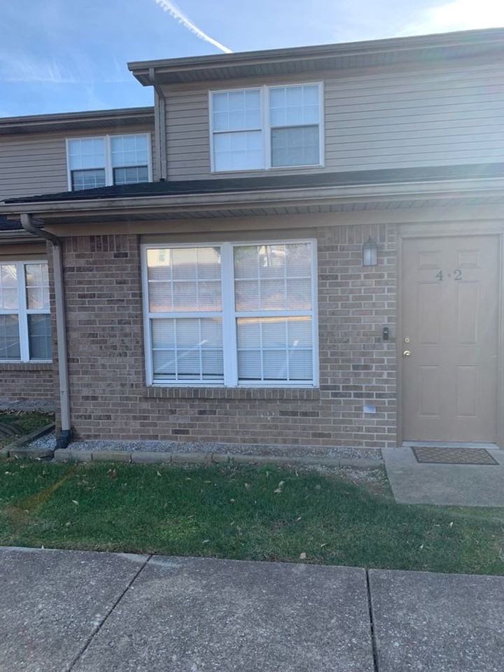 Horseman's Ln - Photo 3 of 45