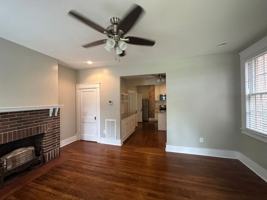featured image of 2121 Winona Ave
