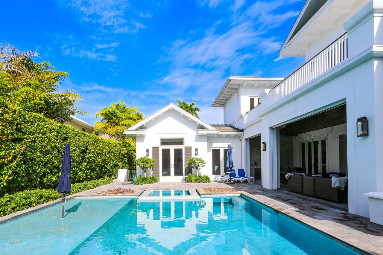 215 3rd Ave N - Photo 5 of 50