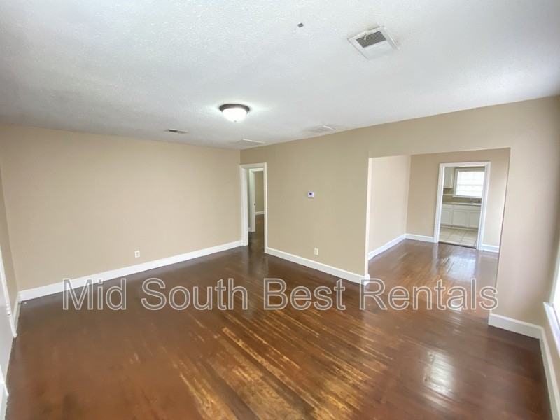 3240 Choctaw Ave - Photo 2 of 7