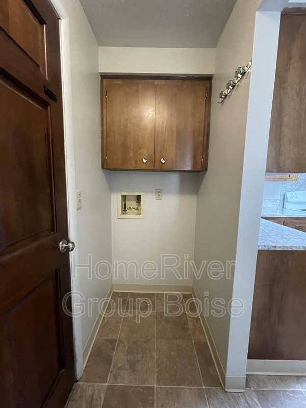 157 N Liberty St - Photo 5 of 18