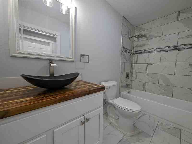 413 Jefferson St - Photo 3 of 17