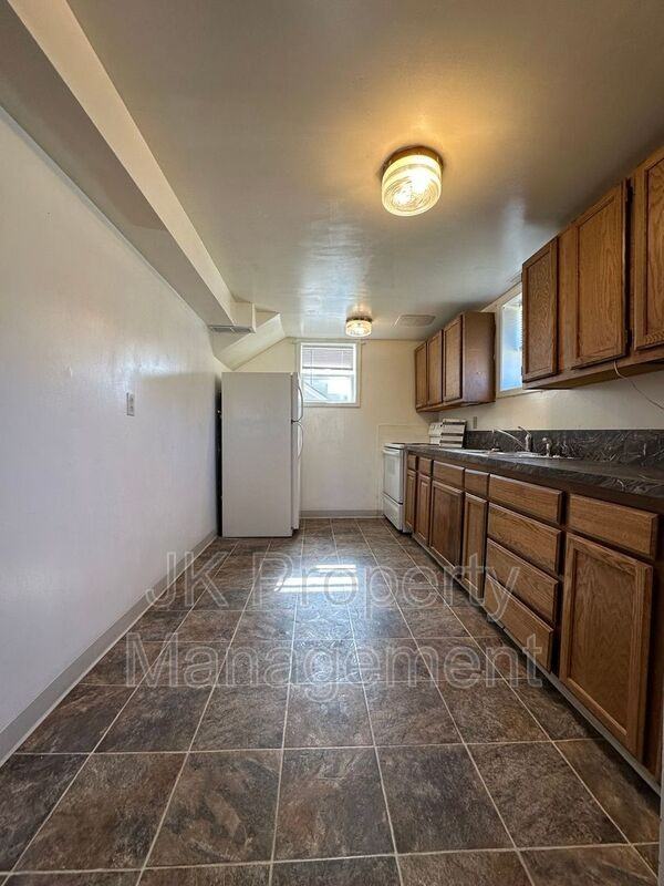 1300 6th Ave S #01 - Photo 3 of 9
