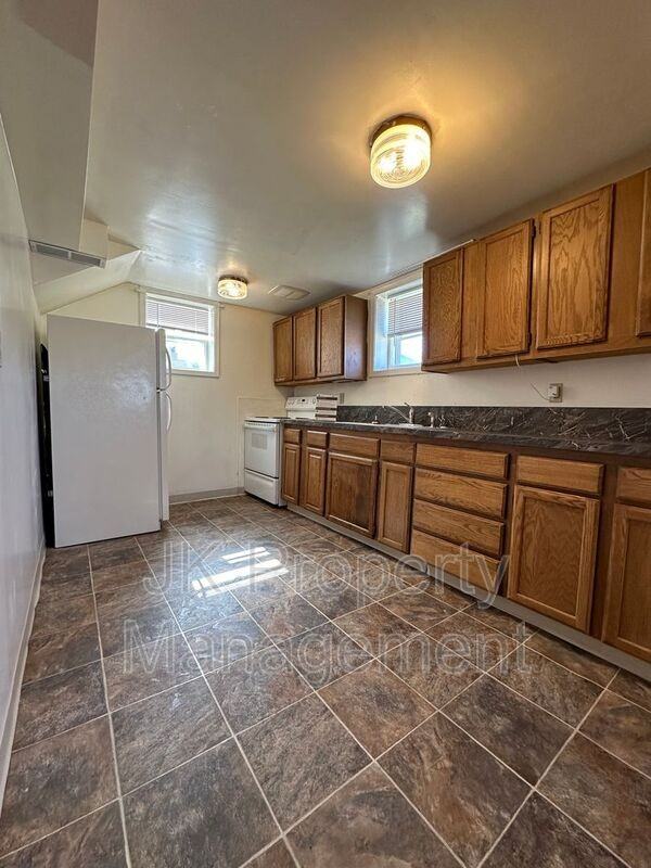 1300 6th Ave S #01 - Photo 4 of 9