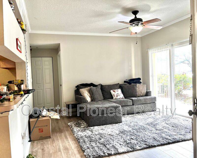 5602 Pinnacle Heights Cir #105 - Photo 4 of 10