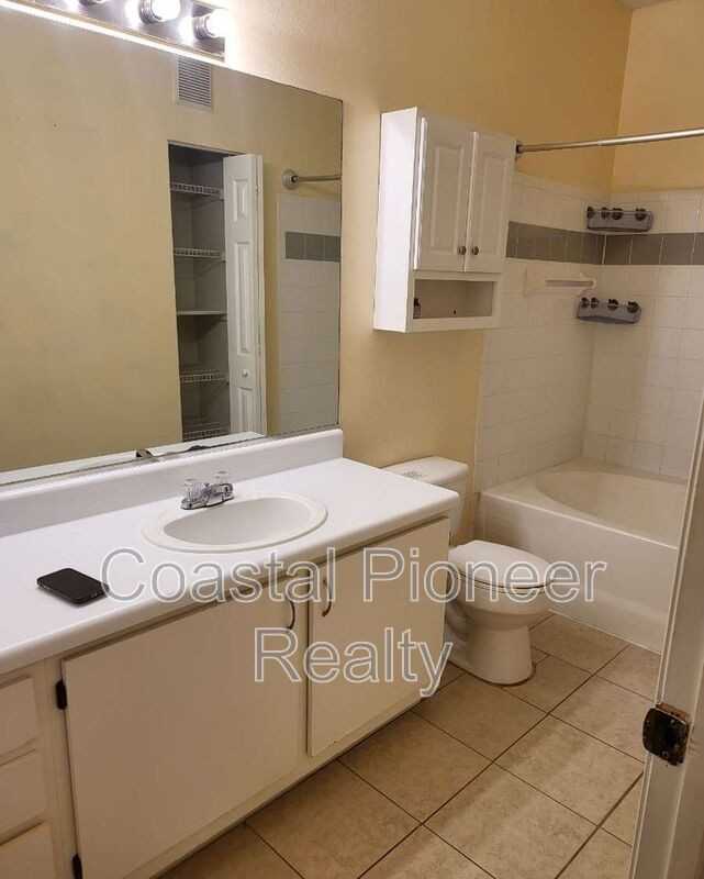 5602 Pinnacle Heights Cir #105 - Photo 7 of 10