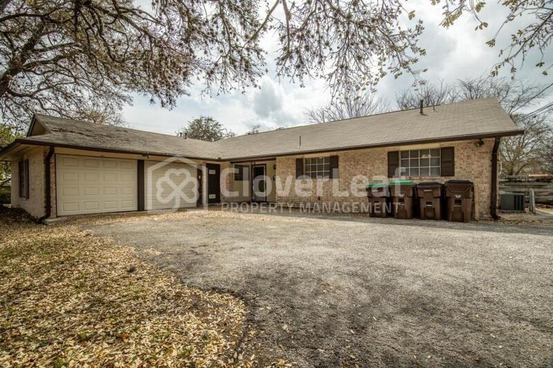 6002 Evers Rd - Photo 3 of 30