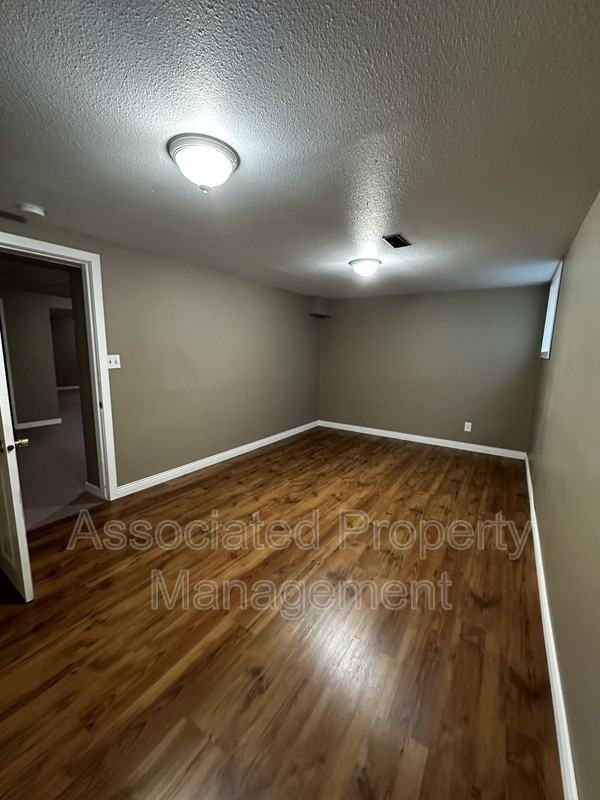 415 Lester Rd - Photo 3 of 15