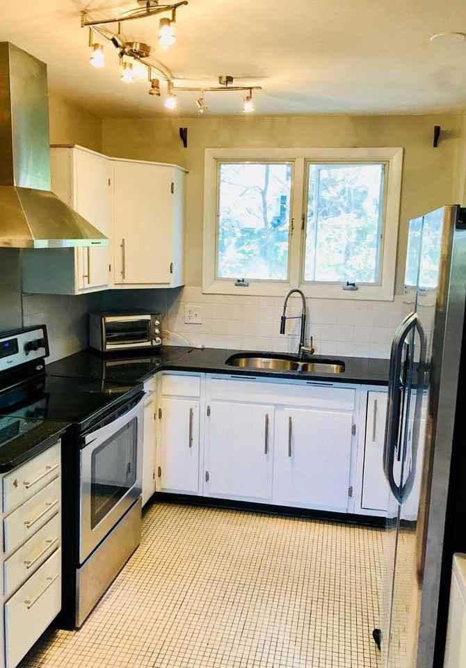 Shared Living in a 6 - Photo 4 of 24