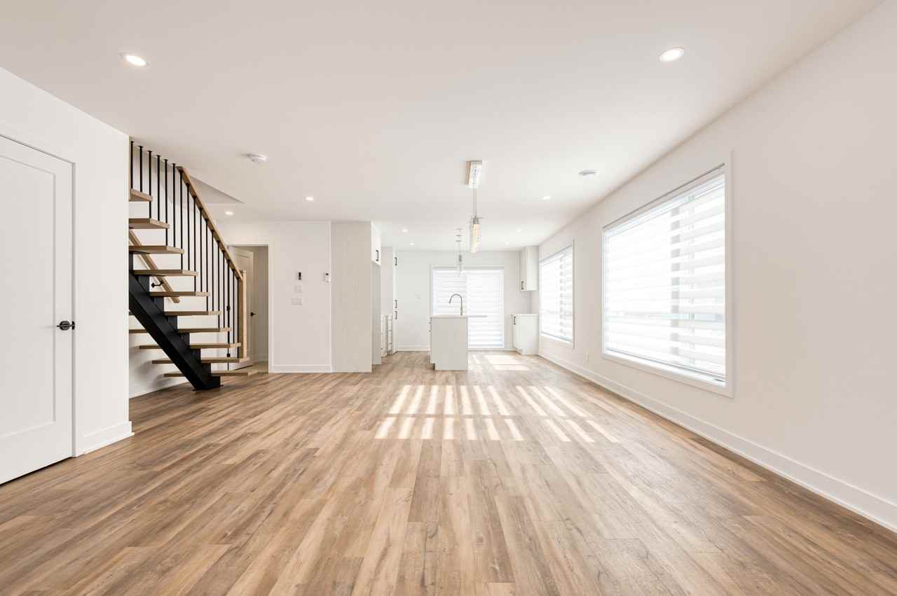 5120 Rue Descartes - Photo 2 of 25