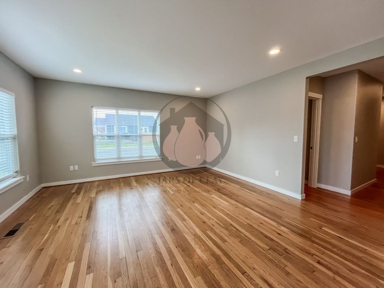 1515 N 2nd Ave - Photo 5 of 9