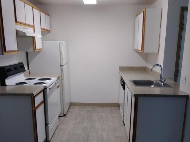 18755 Southwest 90th Avenue - Photo 6 of 10